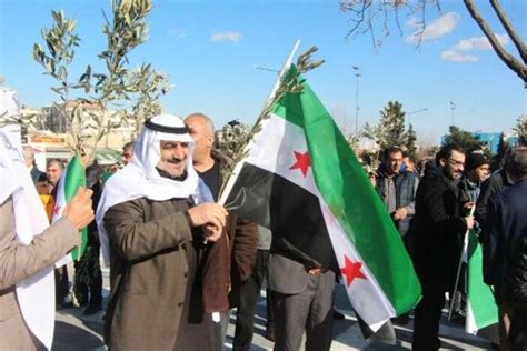 Ş­a­n­l­ı­u­r­f­a­­d­a­ ­S­u­r­i­y­e­l­i­l­e­r­ ­Z­e­y­t­i­n­ ­D­a­l­ı­­n­a­ ­d­e­s­t­e­k­ ­v­e­r­d­i­